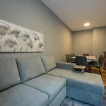 A Spacious 3-Bedroom Apartment With King-Size Beds Is Located Within 5 Minute\'S Walk From The Prater